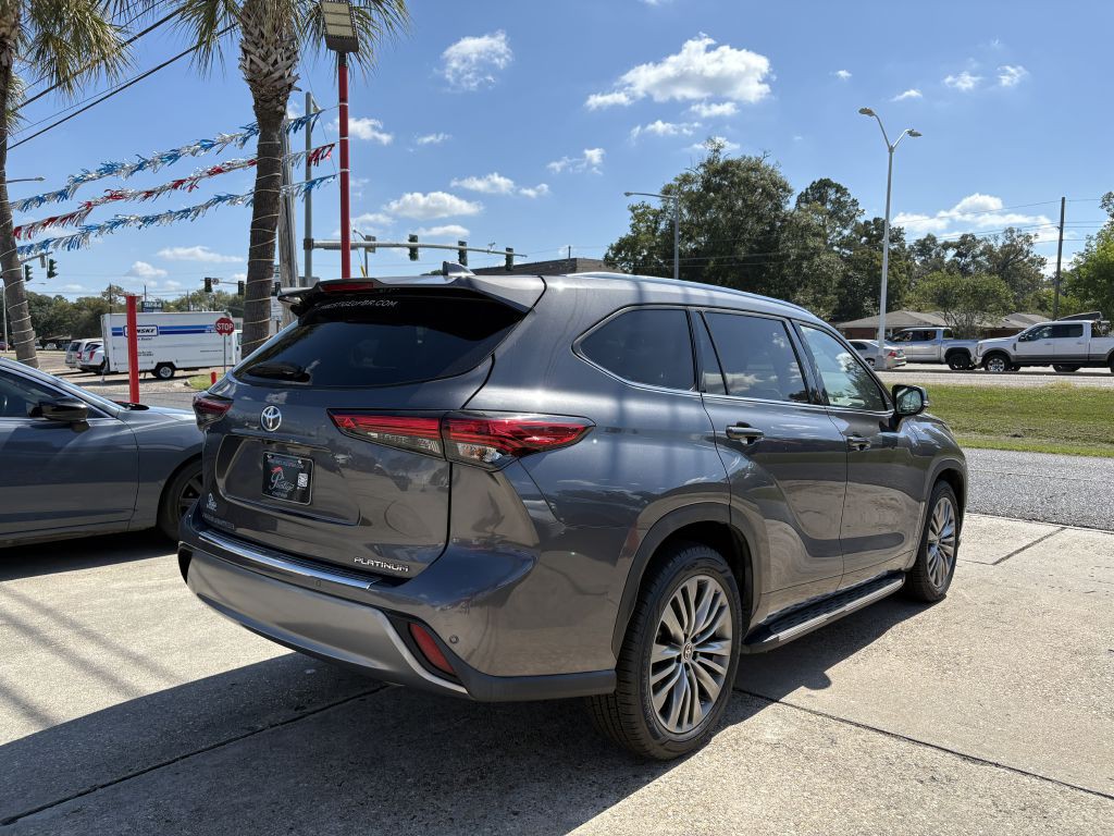 2022 Toyota Highlander Image 4