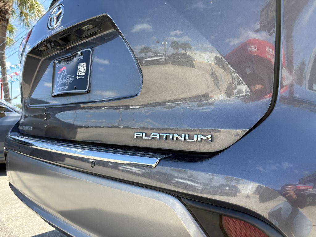 2022 Toyota Highlander Image 6