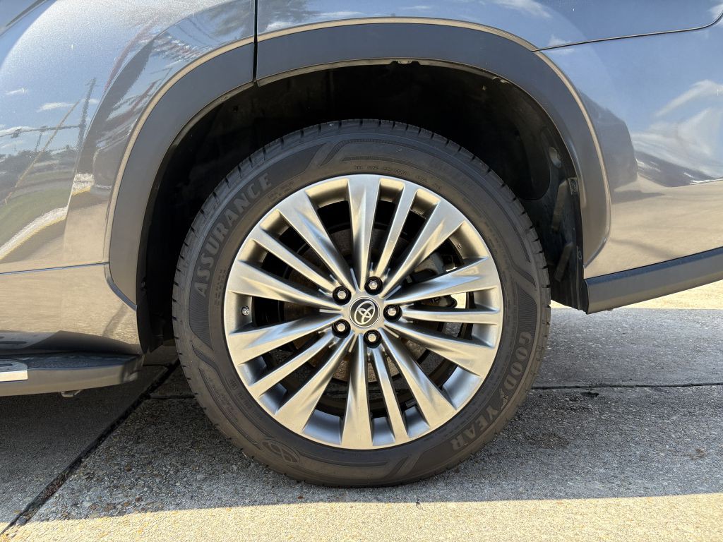 2022 Toyota Highlander Image 7