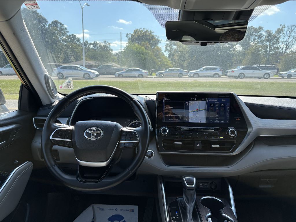 2022 Toyota Highlander Image 13