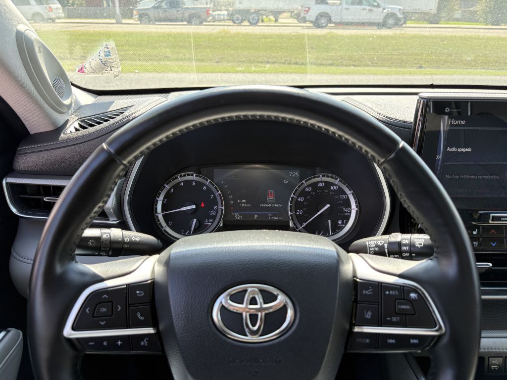 2022 Toyota Highlander Image 15