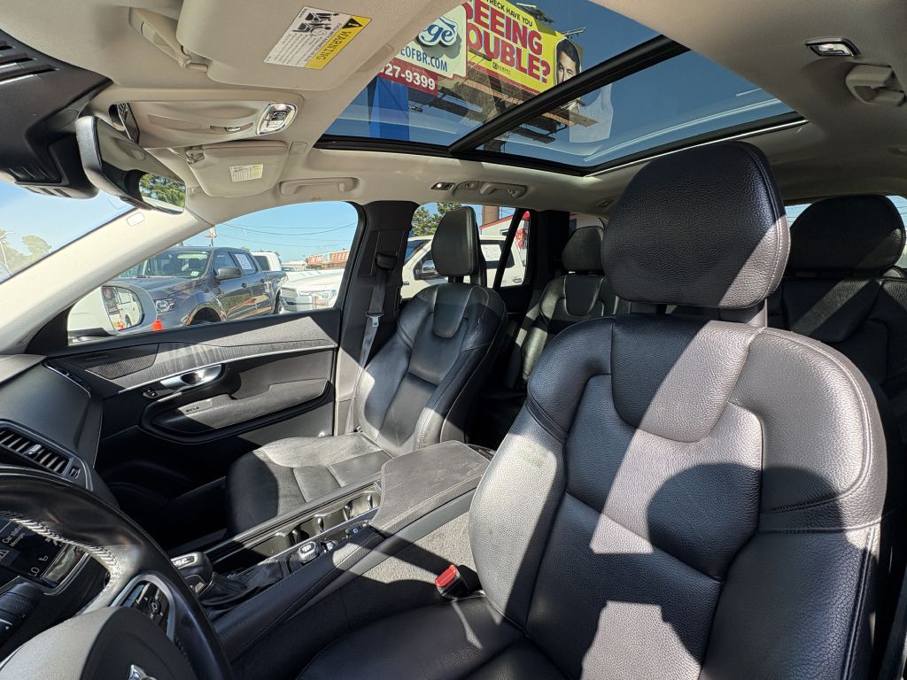 2020 Volvo XC90 Image 9