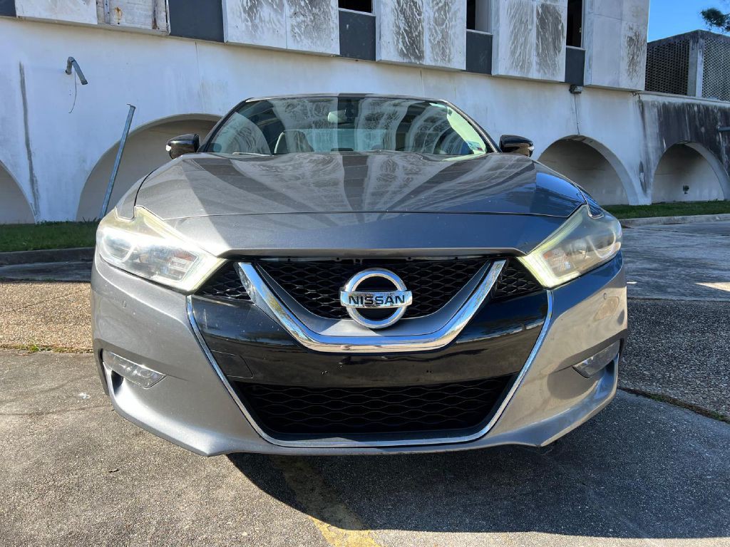 2017 Nissan Maxima Image 2