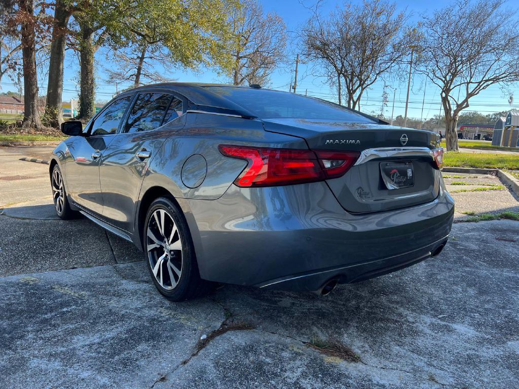 2017 Nissan Maxima Image 6