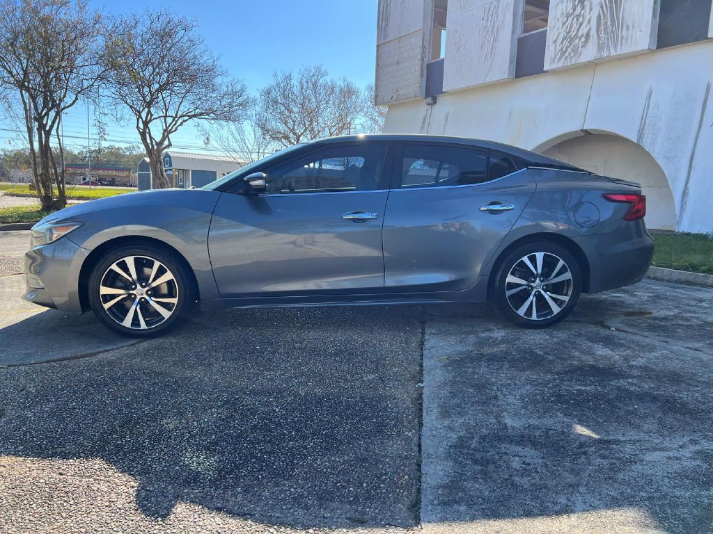 2017 Nissan Maxima Image 8