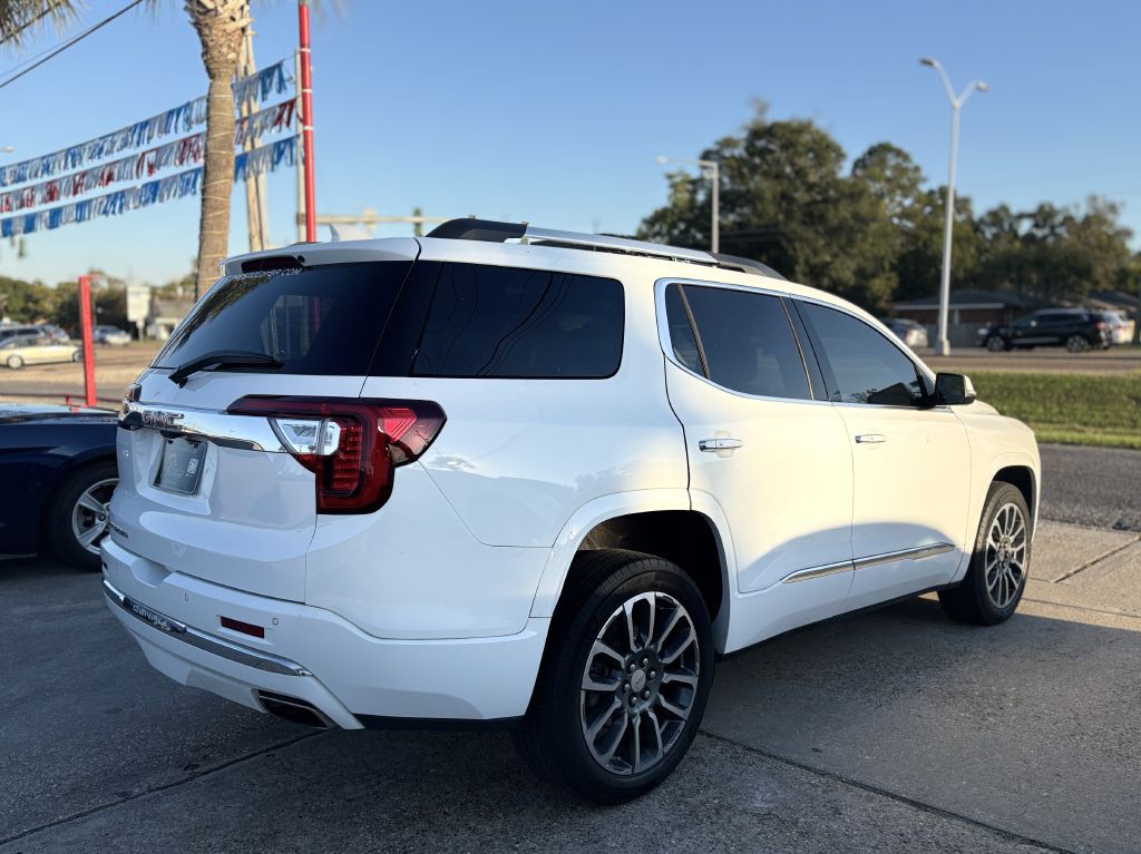 2022 GMC Acadia Image 4