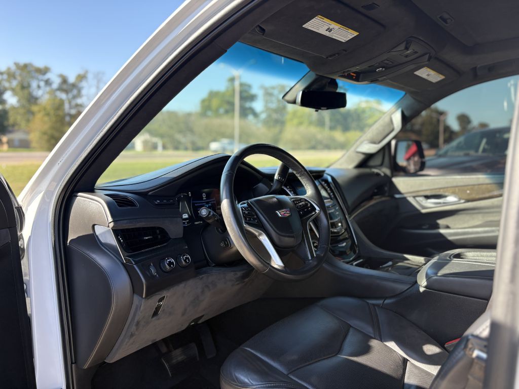 2018 Cadillac Escalade Image 8