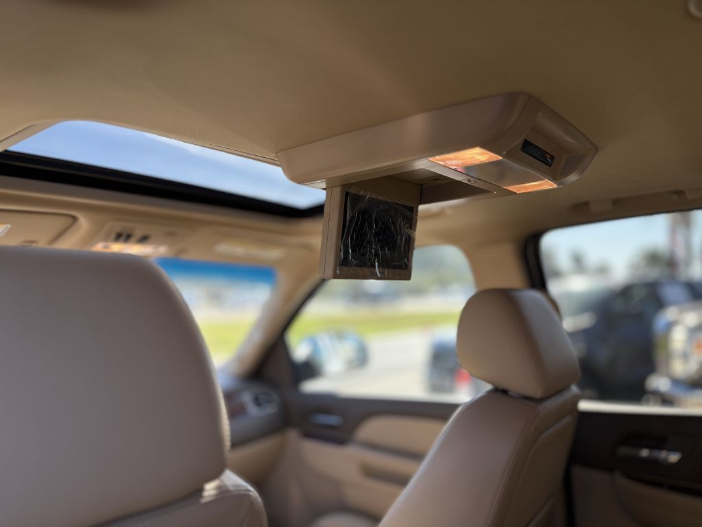 2013 Chevrolet Suburban Image 10