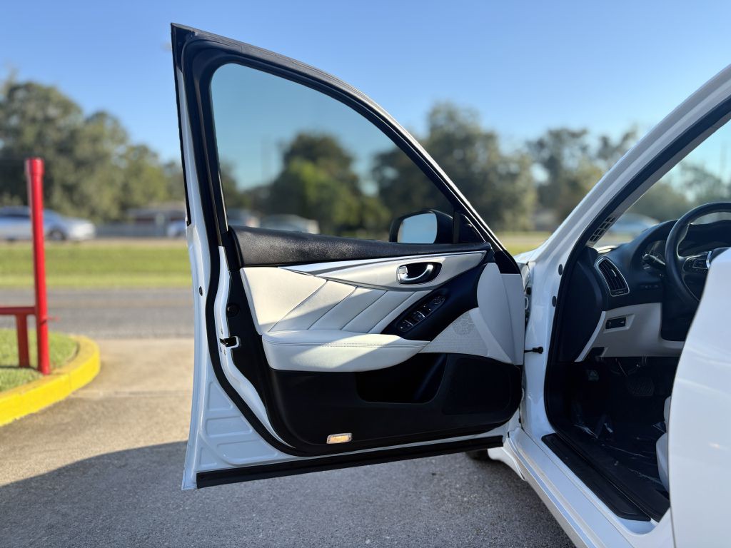 2021 INFINITI Q50 Image 7