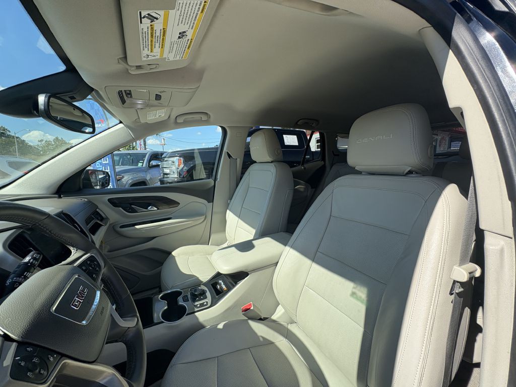 2020 GMC Terrain Image 9