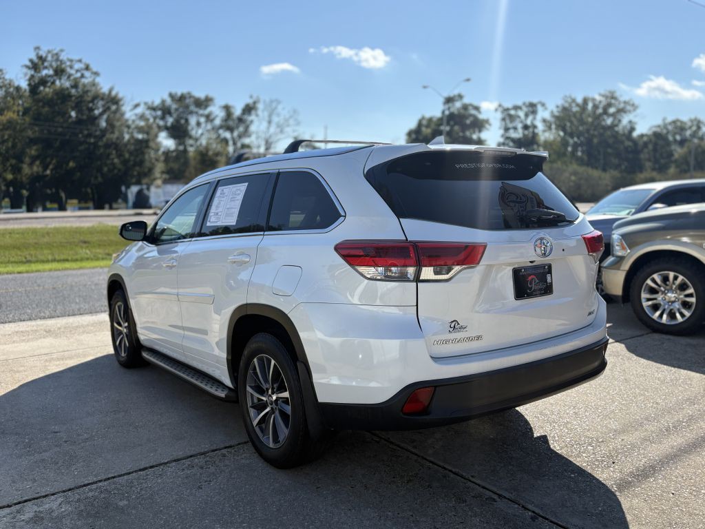 2017 Toyota Highlander Image 5