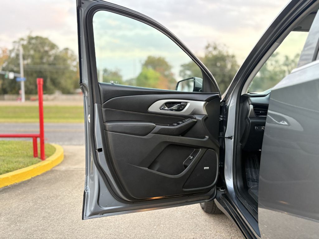 2020 Chevrolet Traverse Image 8