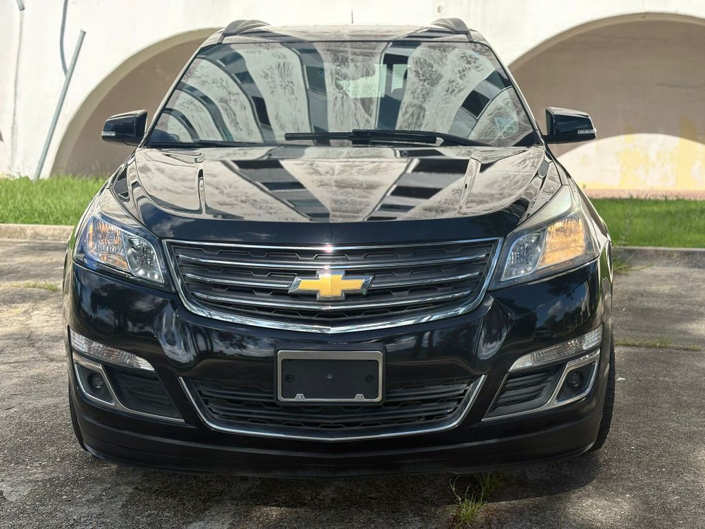 2017 Chevrolet Traverse Image 2