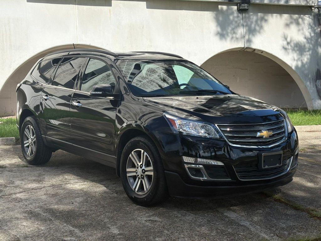 2017 Chevrolet Traverse Image 3