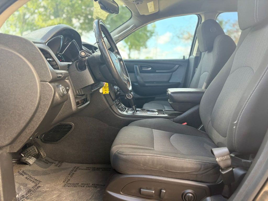 2017 Chevrolet Traverse Image 11