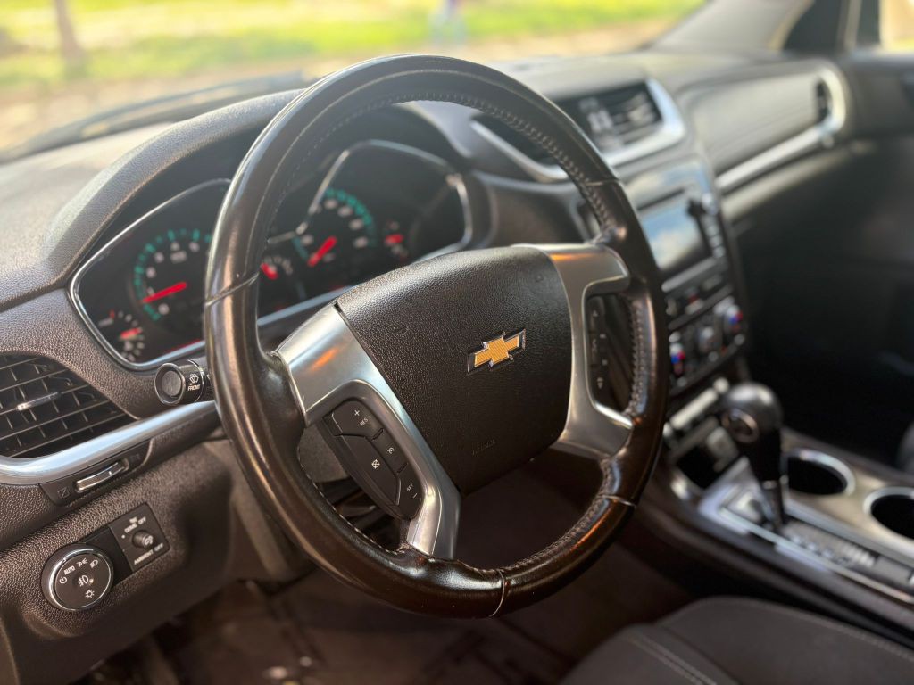 2017 Chevrolet Traverse Image 12