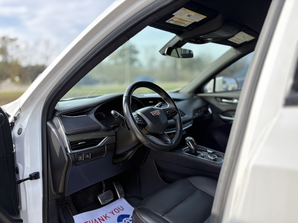 2019 Cadillac XT4 Image 8