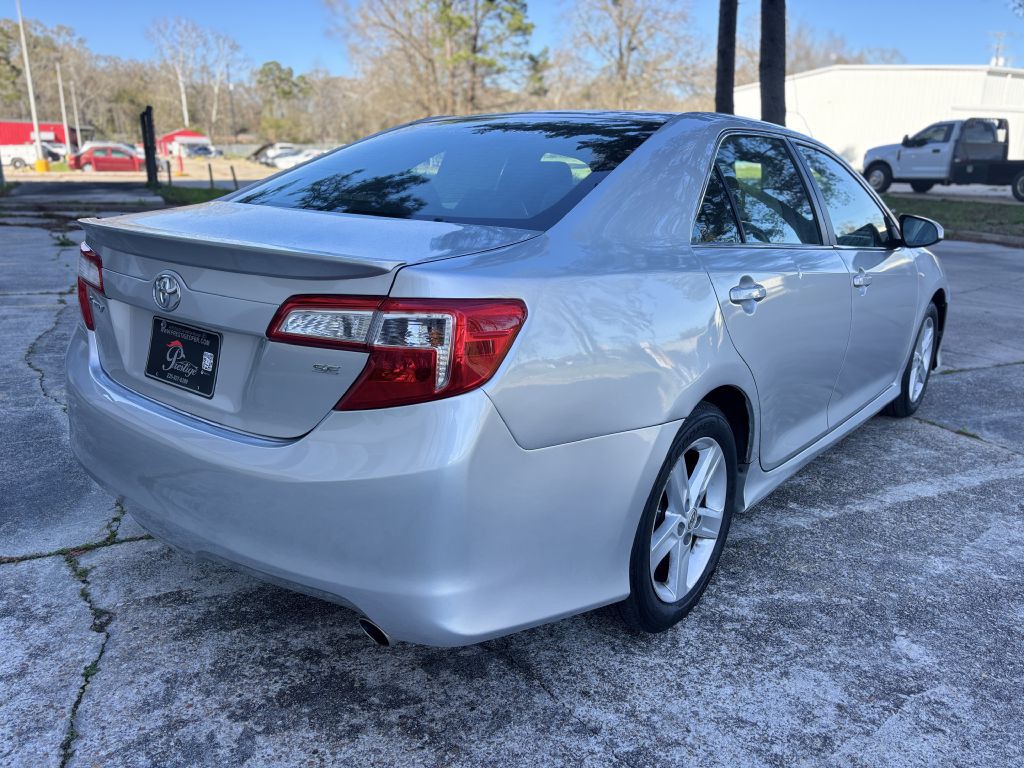 2012 Toyota Camry Image 4