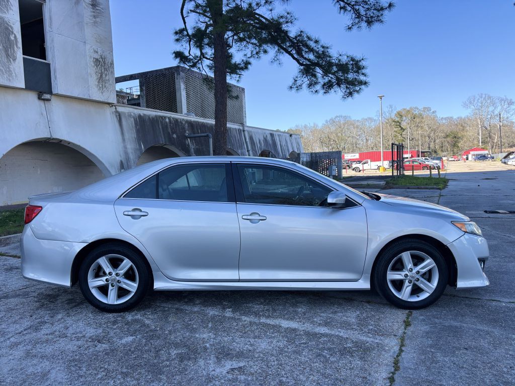 2012 Toyota Camry Image 7