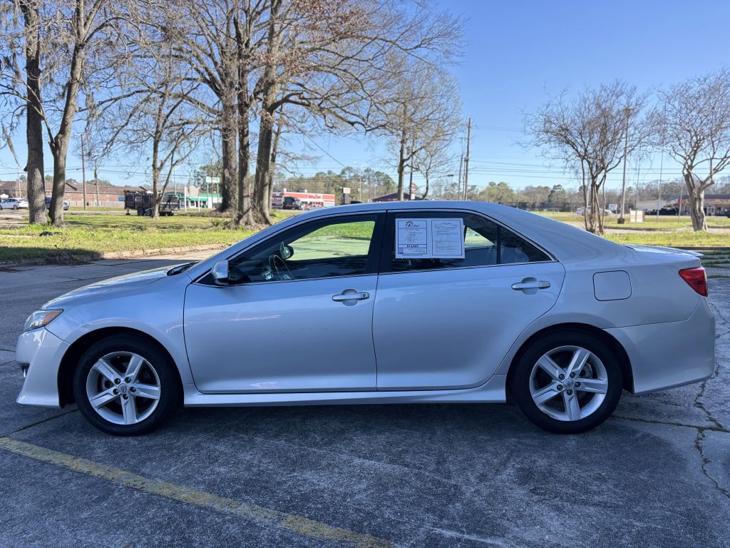 2012 Toyota Camry Image 8