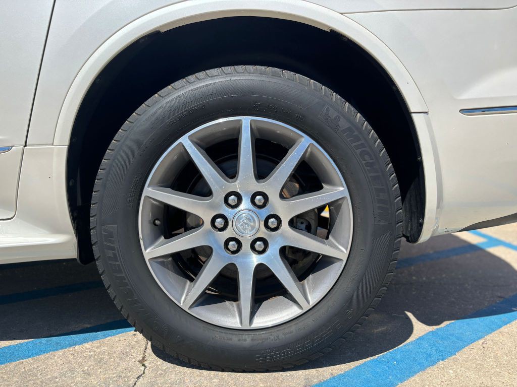 2013 Buick Enclave Image 8