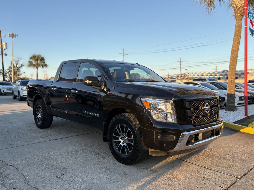 2020 Nissan Titan Image 3
