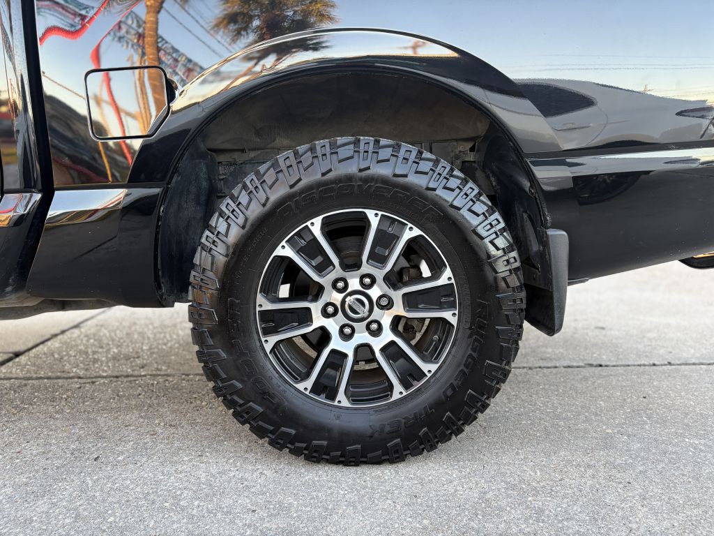 2020 Nissan Titan Image 6