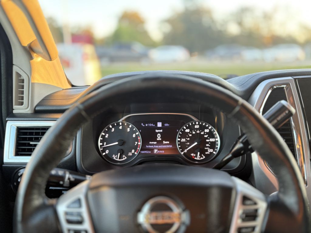 2020 Nissan Titan Image 13