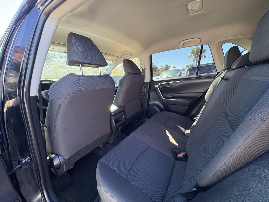 2019 Toyota Rav4 Image 10