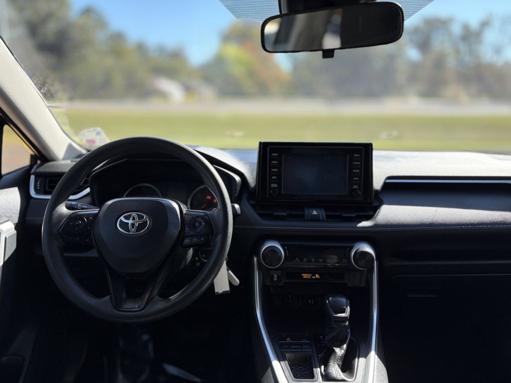2019 Toyota Rav4 Image 11