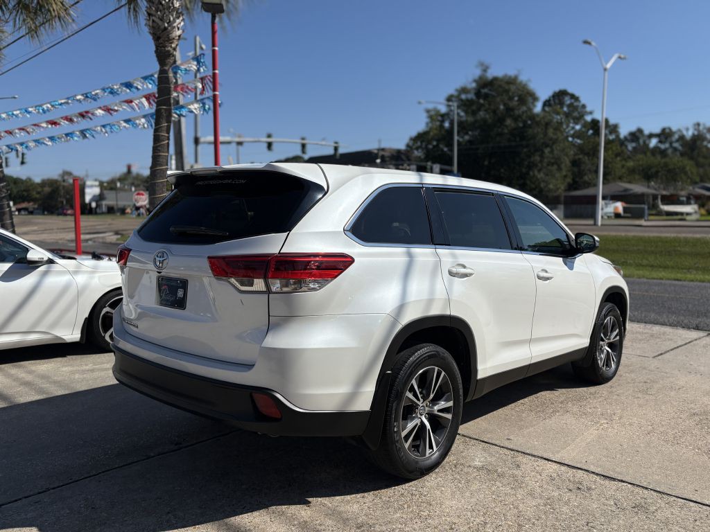 2019 Toyota Highlander Image 4