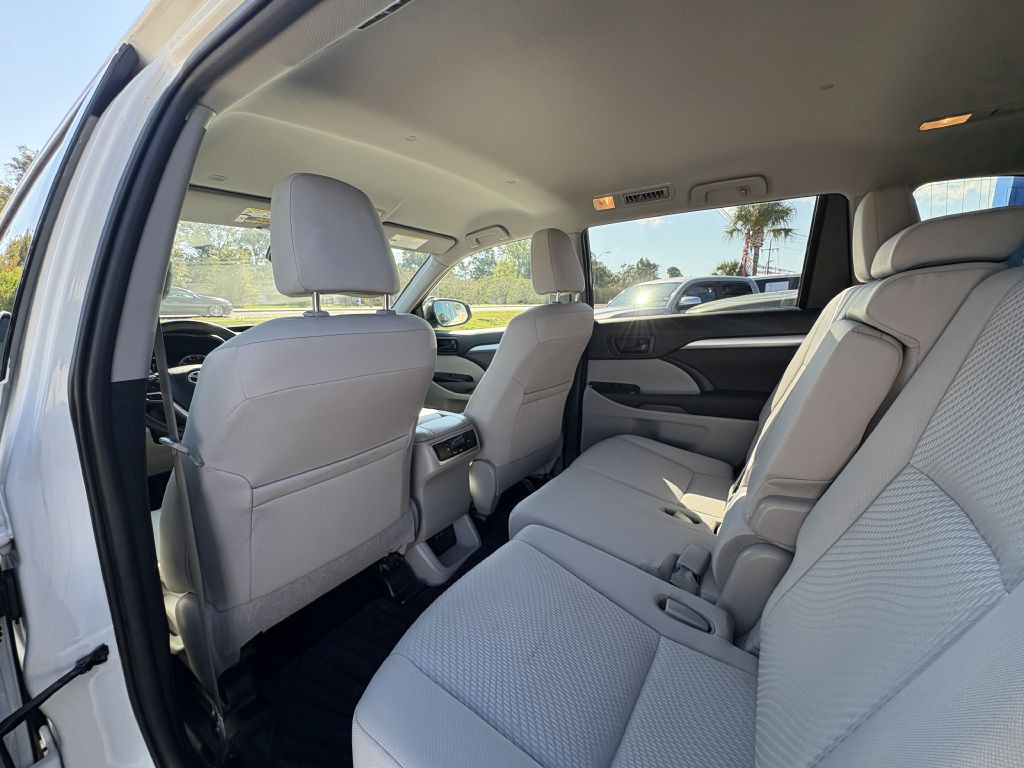 2019 Toyota Highlander Image 10