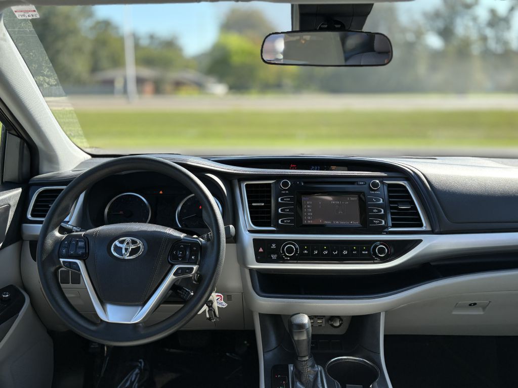 2019 Toyota Highlander Image 12