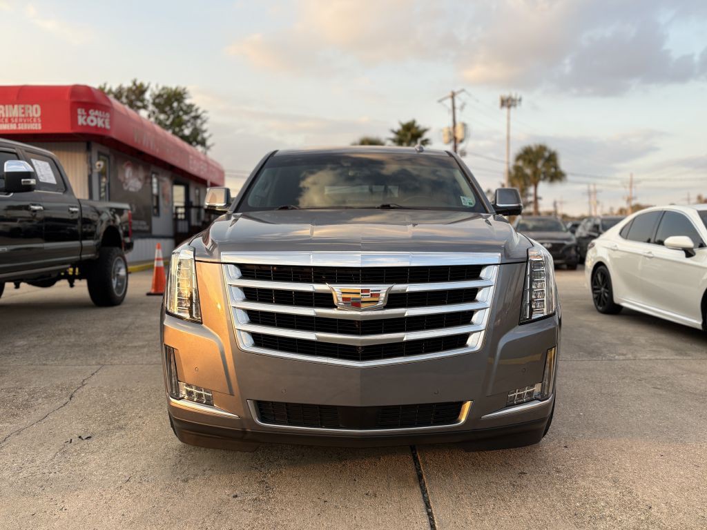 2018 Cadillac Escalade Image 2
