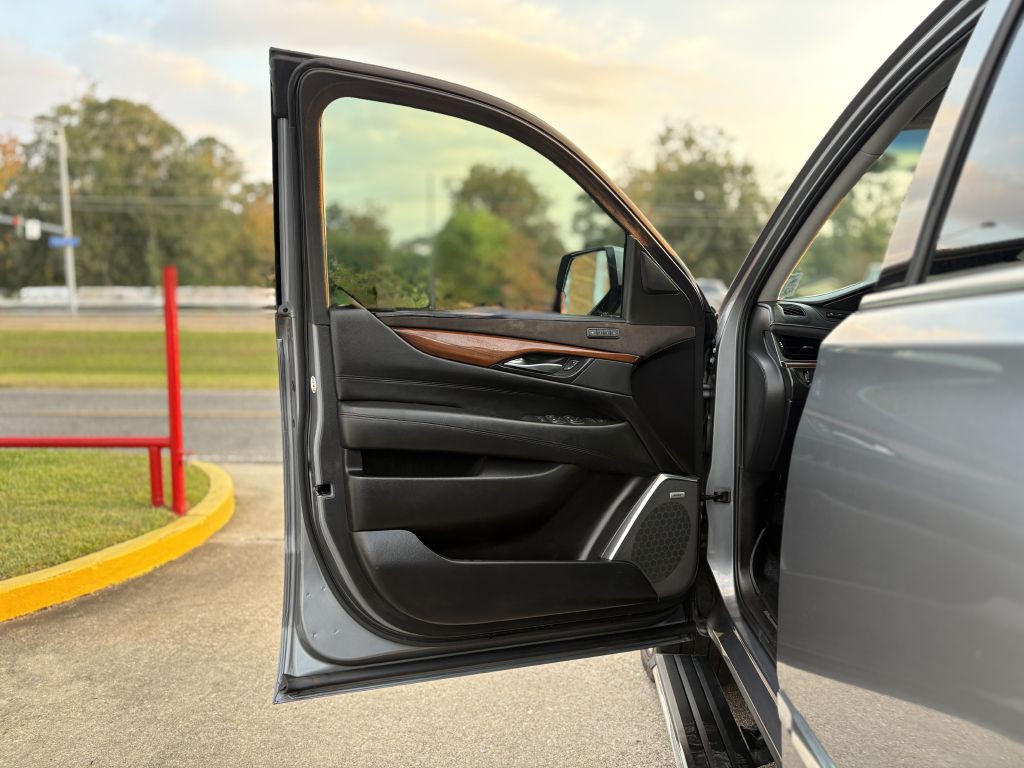 2018 Cadillac Escalade Image 7