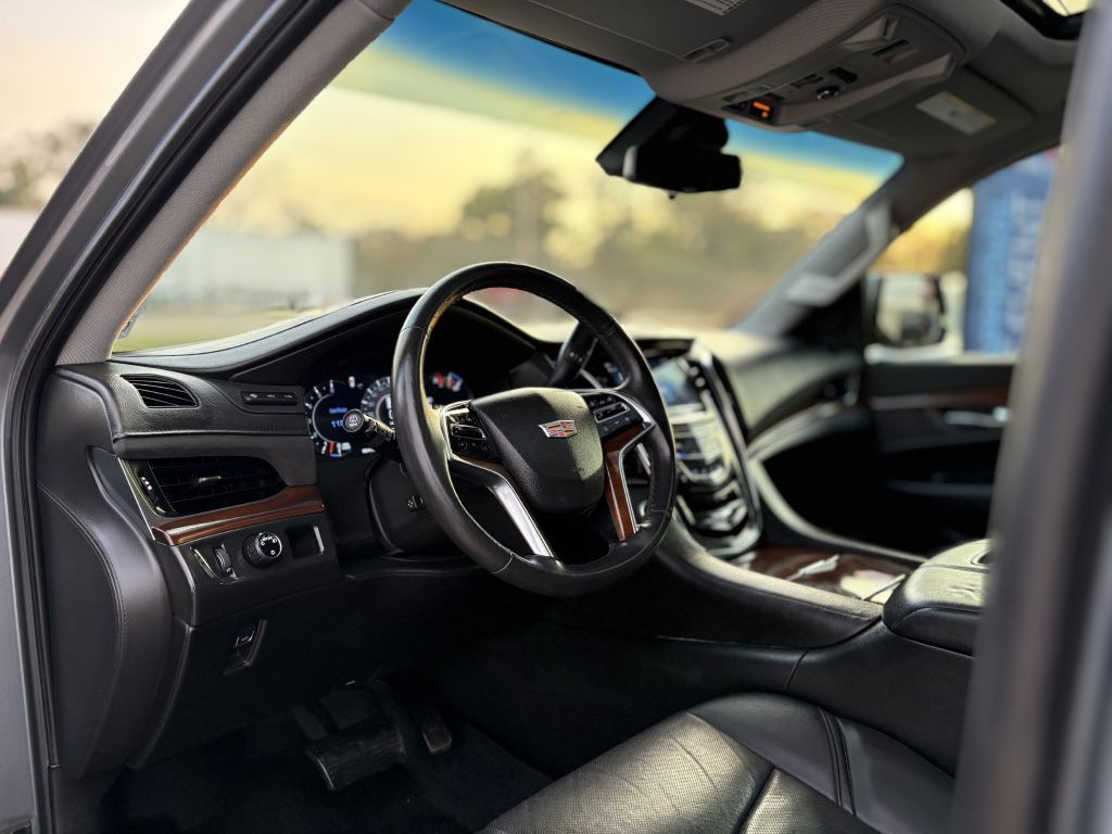 2018 Cadillac Escalade Image 8