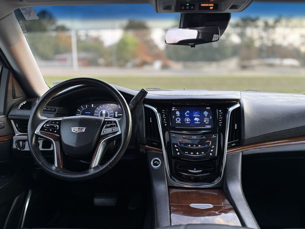 2018 Cadillac Escalade Image 13