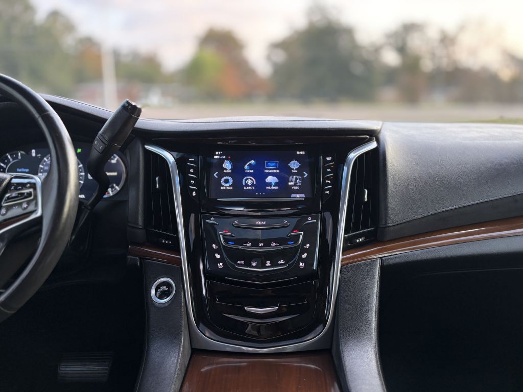 2018 Cadillac Escalade Image 14