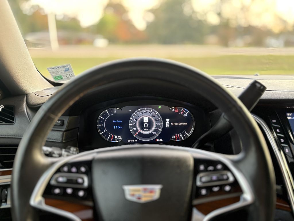 2018 Cadillac Escalade Image 15