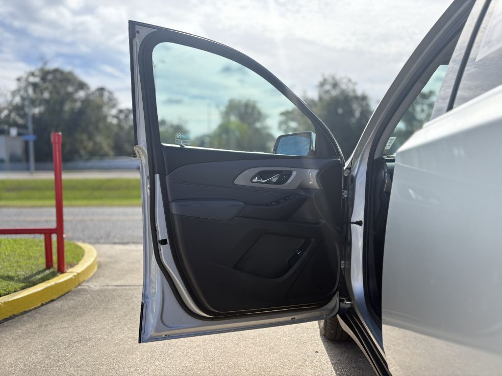 2020 Chevrolet Traverse Image 7