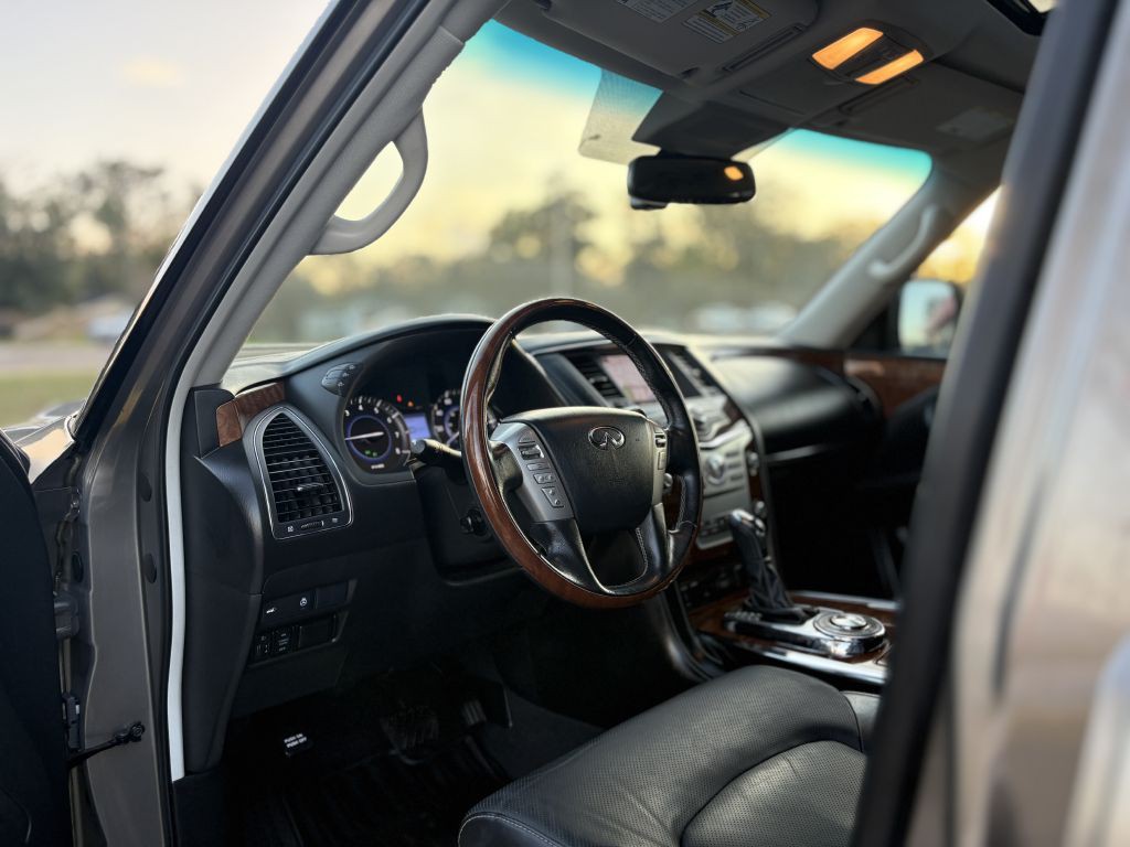 2018 INFINITI QX80 Image 8
