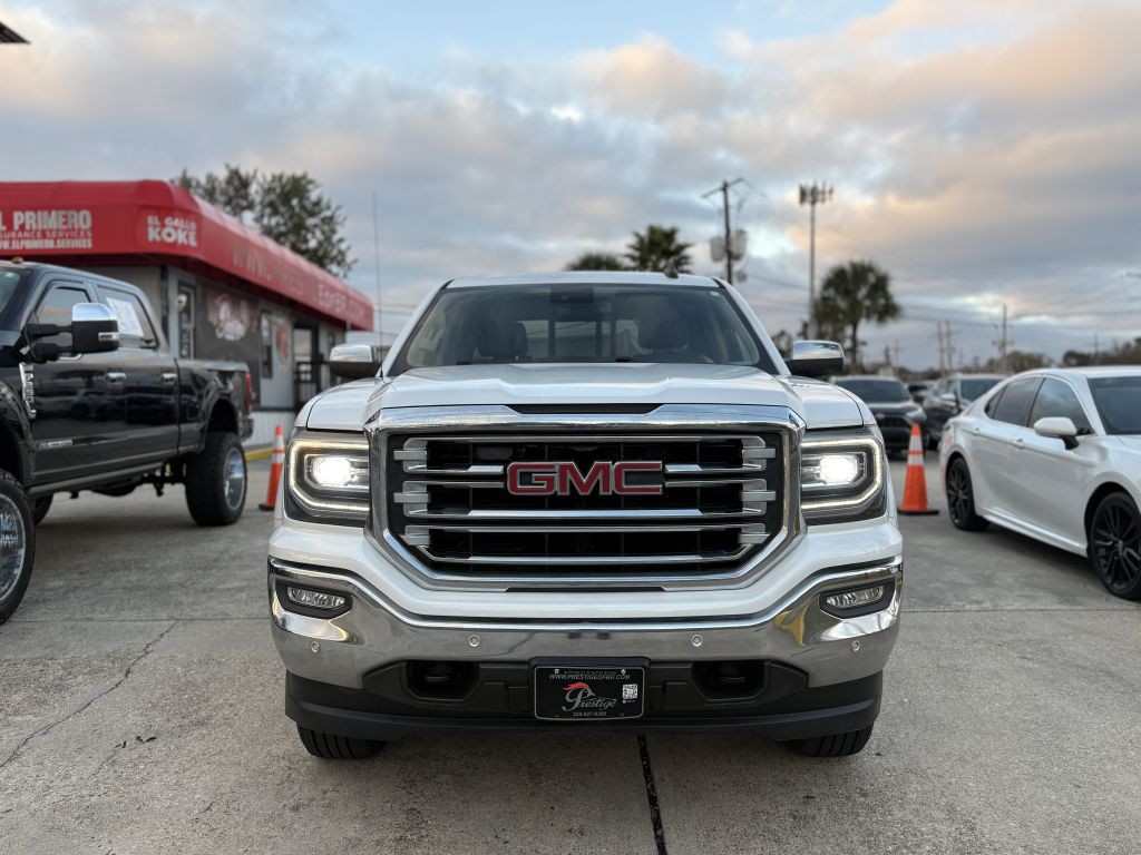 2017 GMC Sierra Image 2