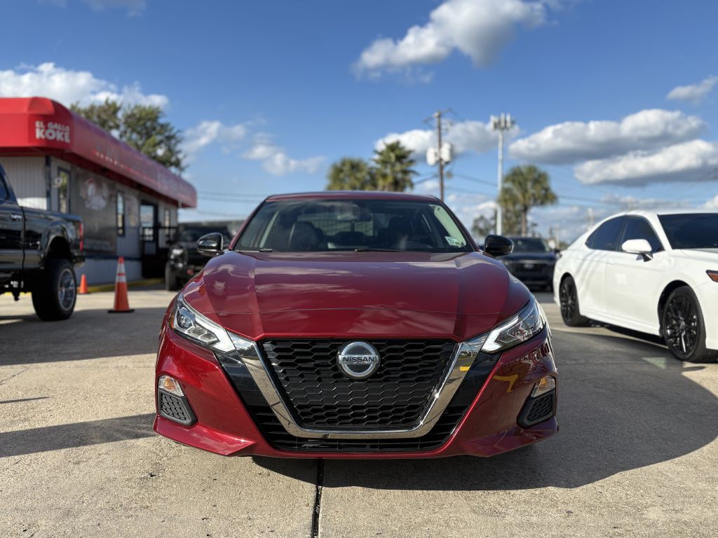 2020 Nissan Altima Image 2