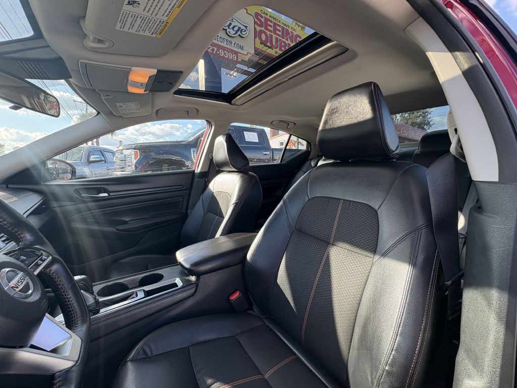 2020 Nissan Altima Image 9