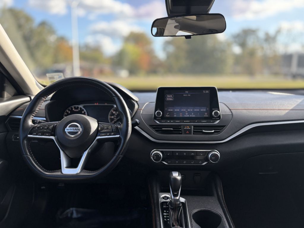 2020 Nissan Altima Image 11