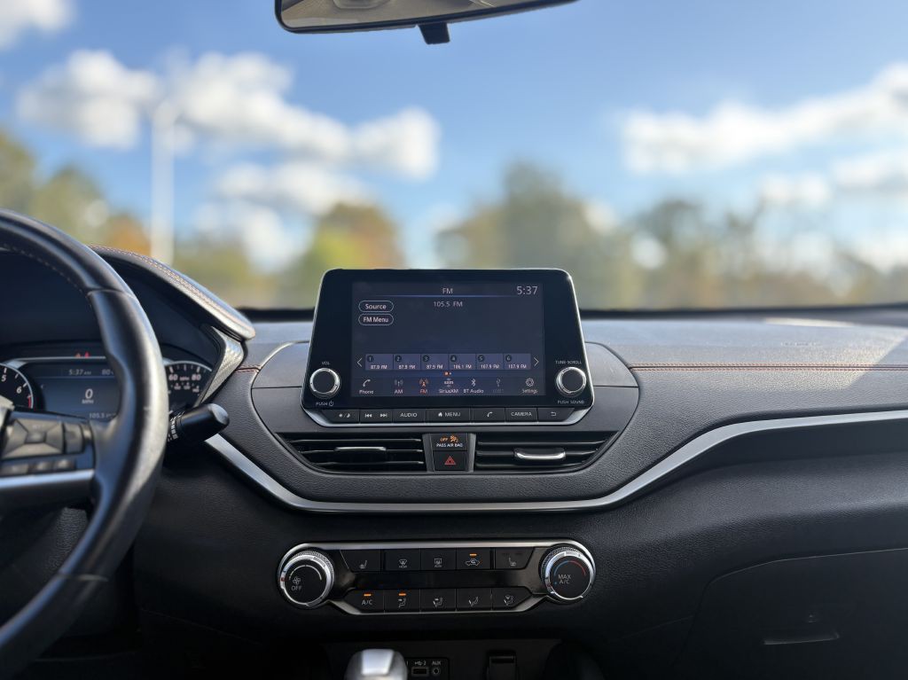 2020 Nissan Altima Image 12