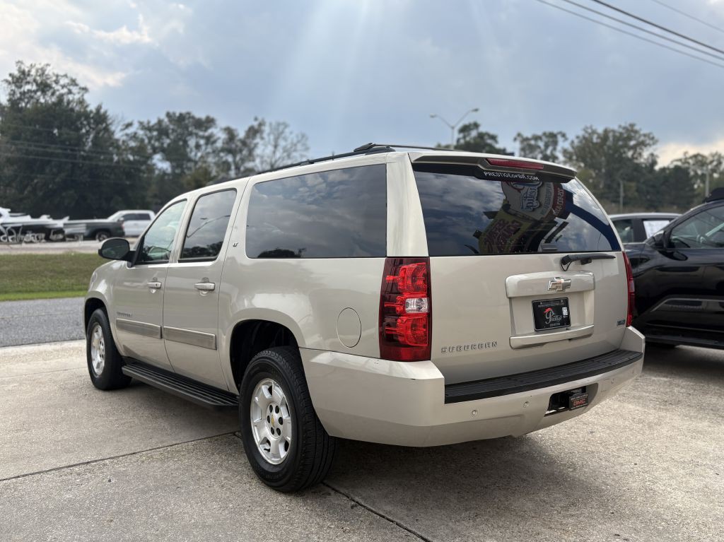 2010 Chevrolet Suburban Image 5