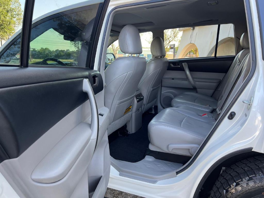 2012 Toyota Highlander Image 15