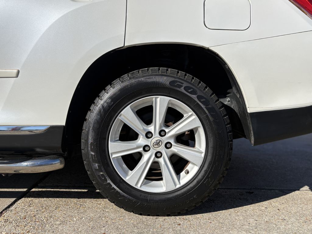 2012 Toyota Highlander Image 6