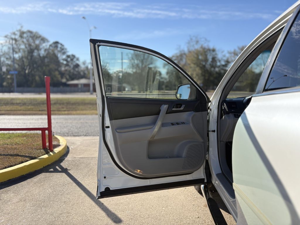 2012 Toyota Highlander Image 7